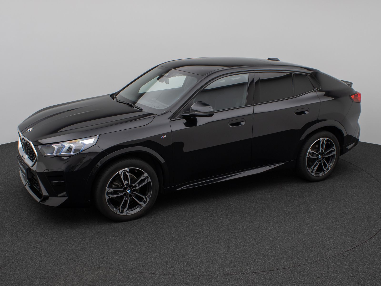 Fahrzeugabbildung BMW X2 xD20d M Sport Panorama 360°HUD DAB H/K 19Zoll
