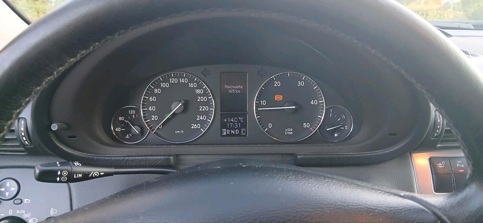 Mercedes-Benz C220 2007 — photo 14