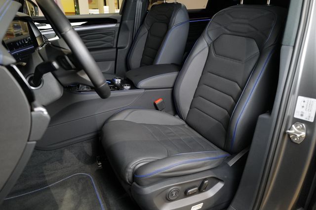 Volkswagen Touareg R eHybrid 4Motion AHK Dynaudio HuD 360° 