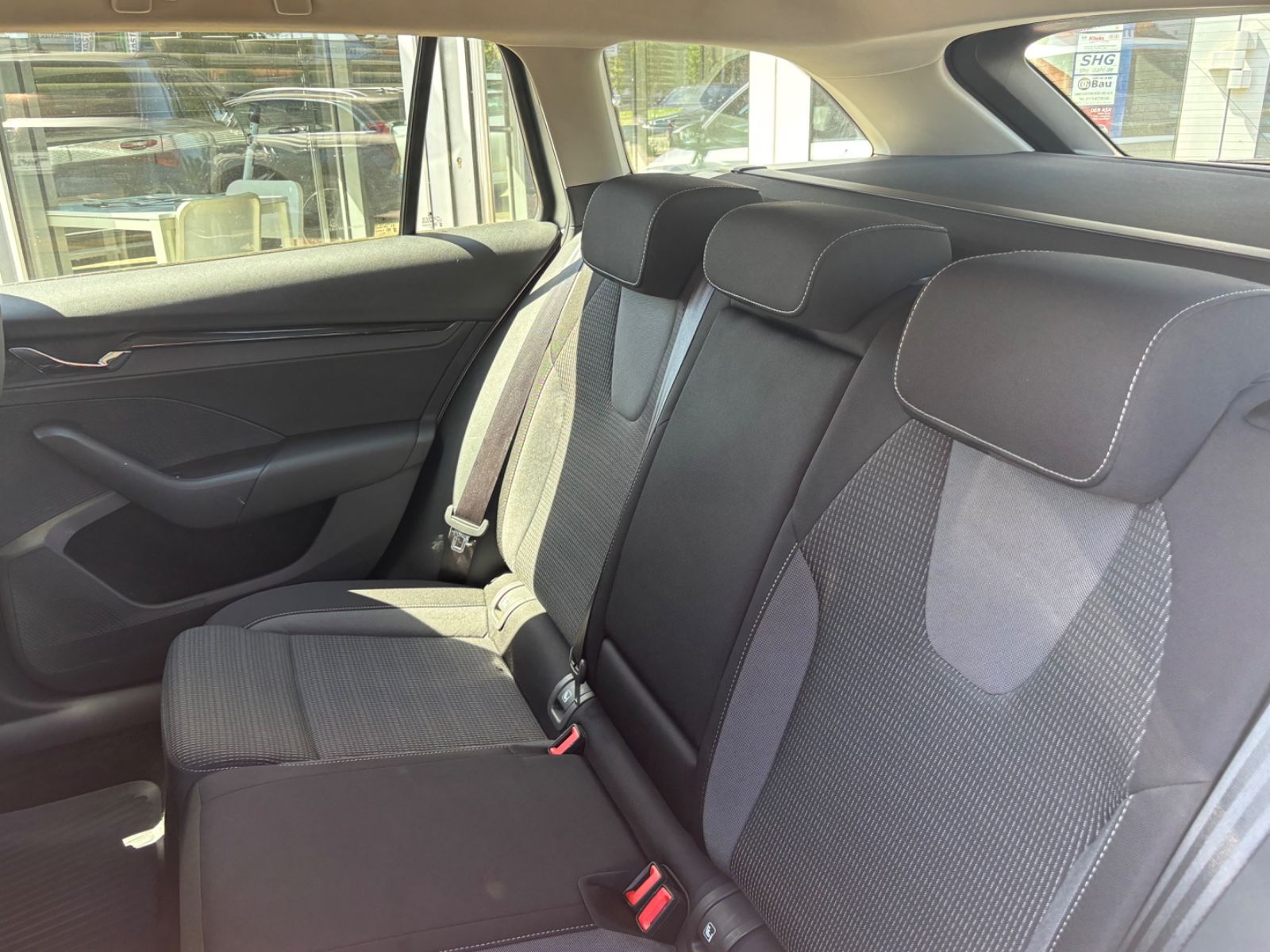 Fahrzeugabbildung SKODA Octavia Combi 2.0 TDI Tempomat LED