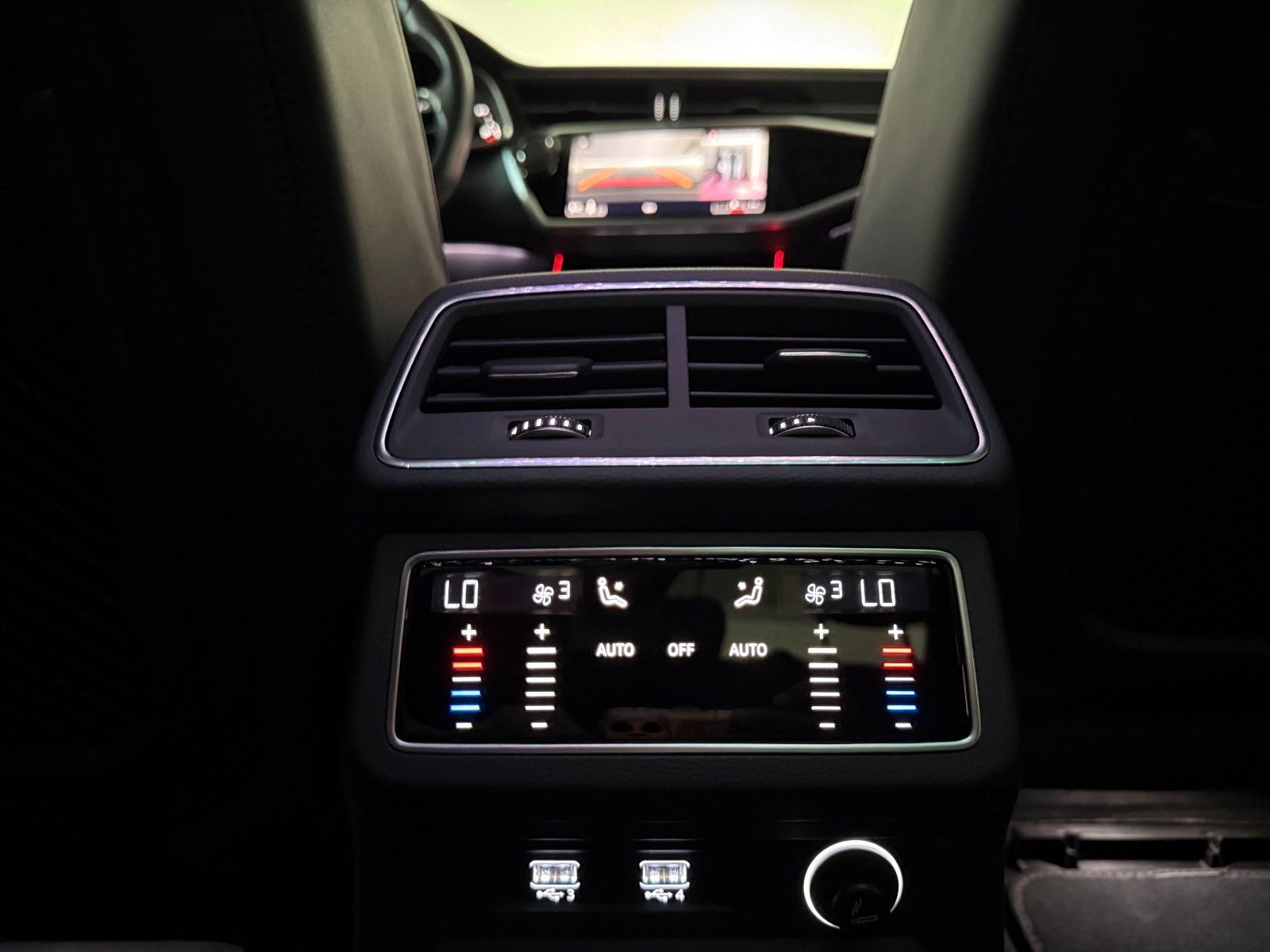 Fahrzeugabbildung Audi A6 Lim. 55 TFSI e Quattro/S6 OPTIK/STERNENHIMMEL