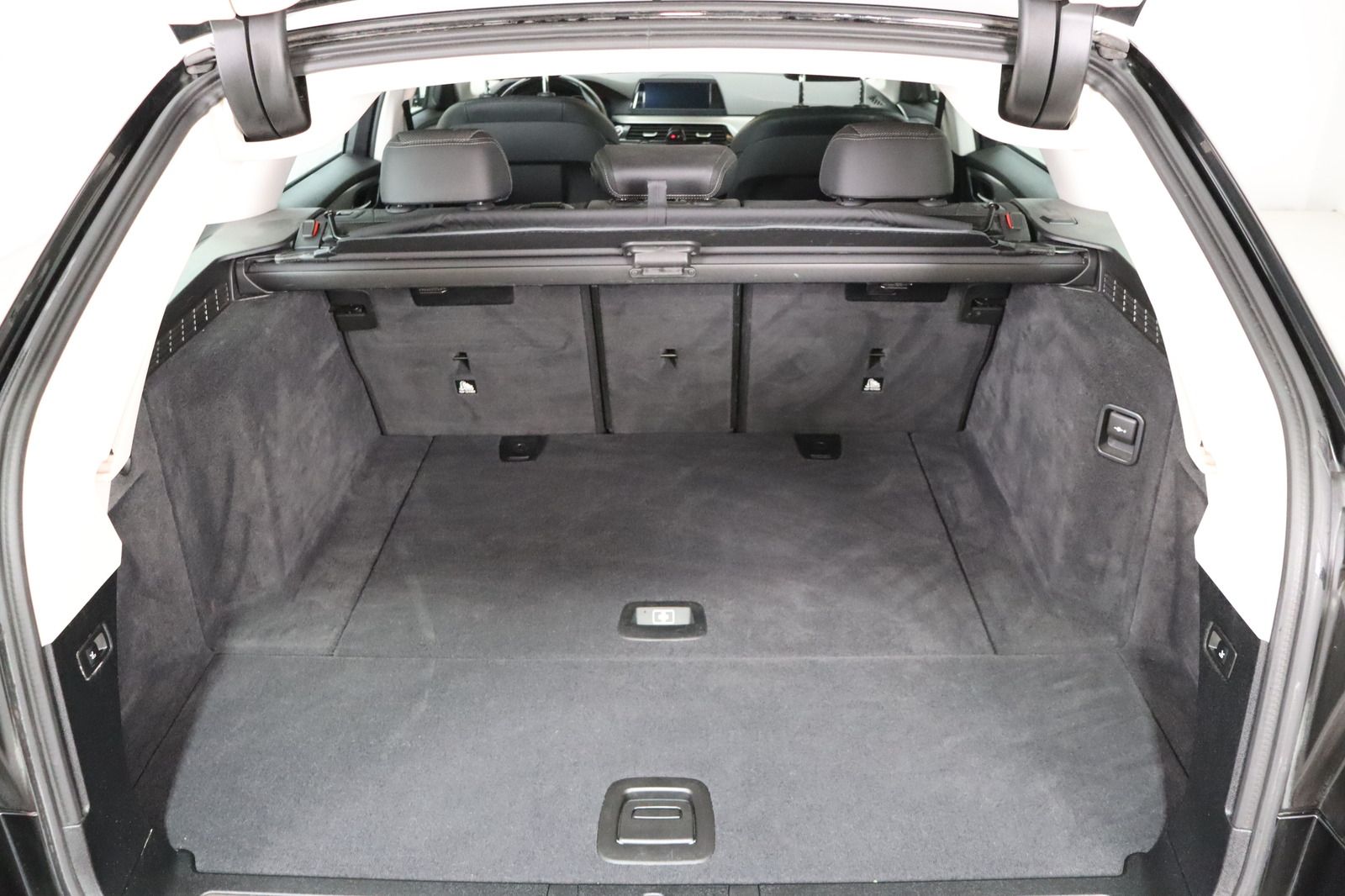 Fahrzeugabbildung BMW 530 d xDrive Sport Line * LED * HUD * Touring