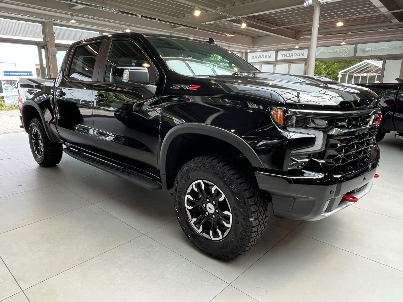 Fahrzeugabbildung Chevrolet Silverado ZR2 V8 6.2*Offroad*AHK*360°