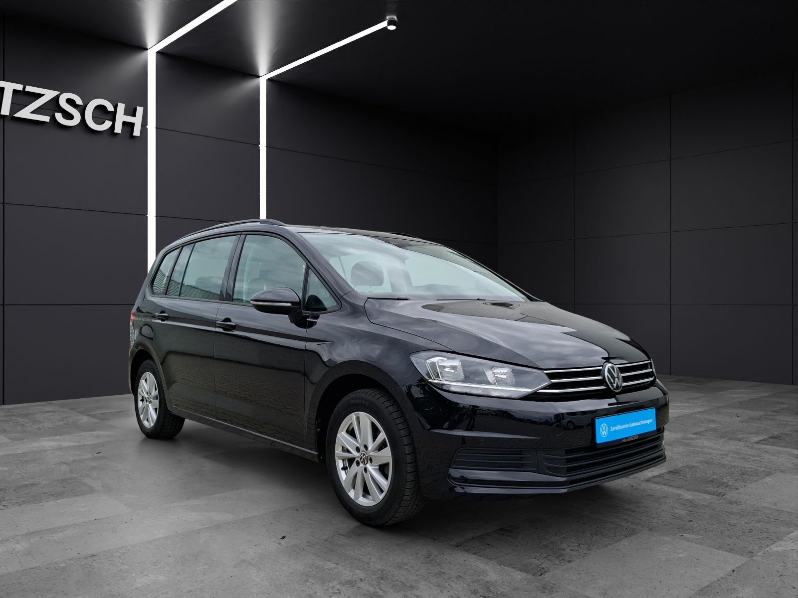 Fahrzeugabbildung Volkswagen Touran TSI Comfortline 7-Si Navi AID ACC PDC SH