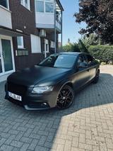 Audi A4 1.8 TFSI Ambiente Satin Black / Matt Schwarz - : Schwarz, Limousine, Matt