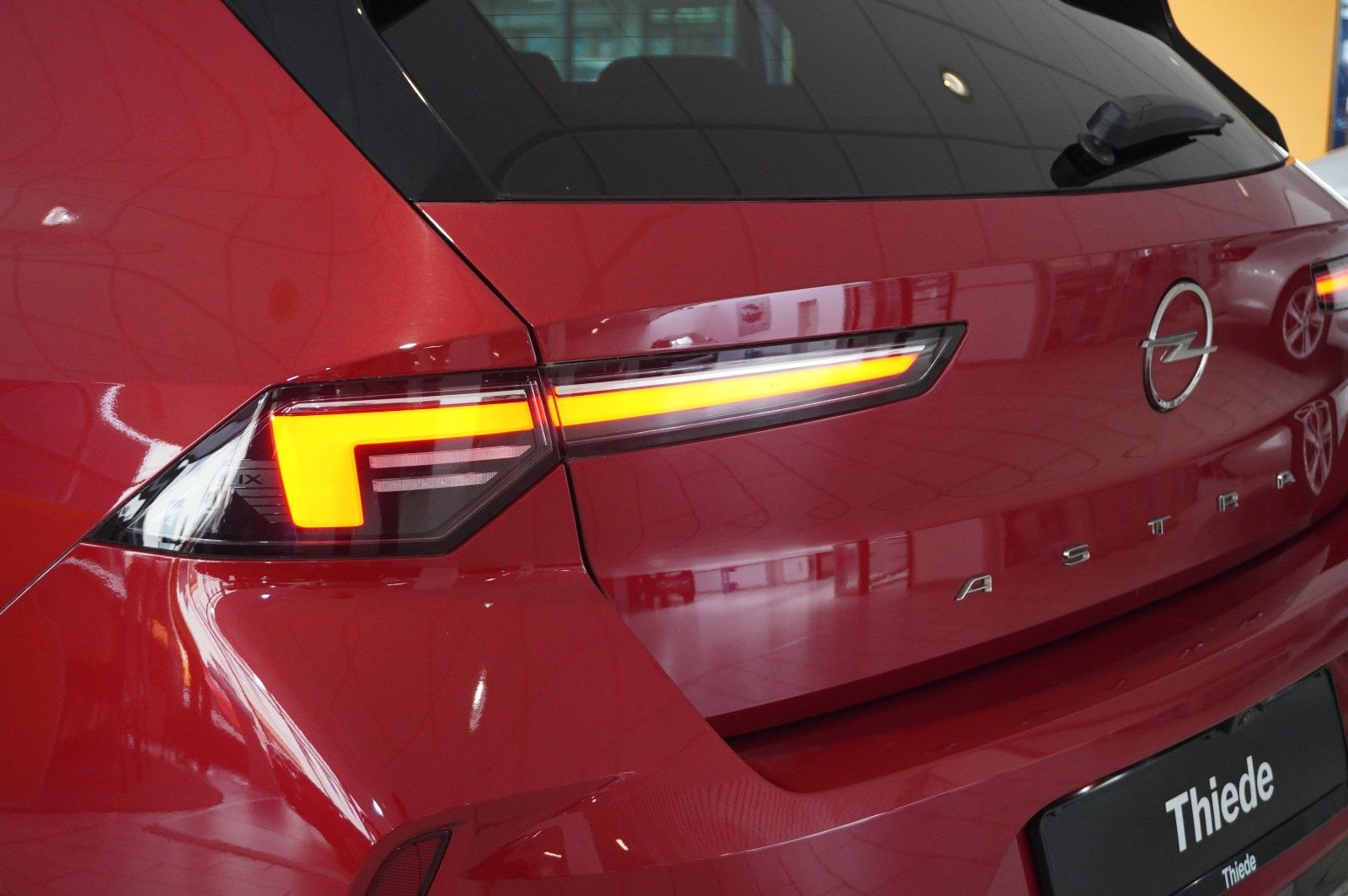 Fahrzeugabbildung Opel Astra L Lim. 1.2T ELEGANCE NAVI/LED/KAMERA/DAB+