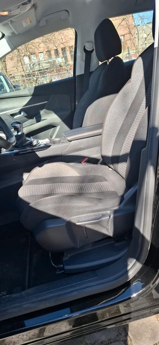 Peugeot 3008 BlueHDi 130 EAT8 Active Pack