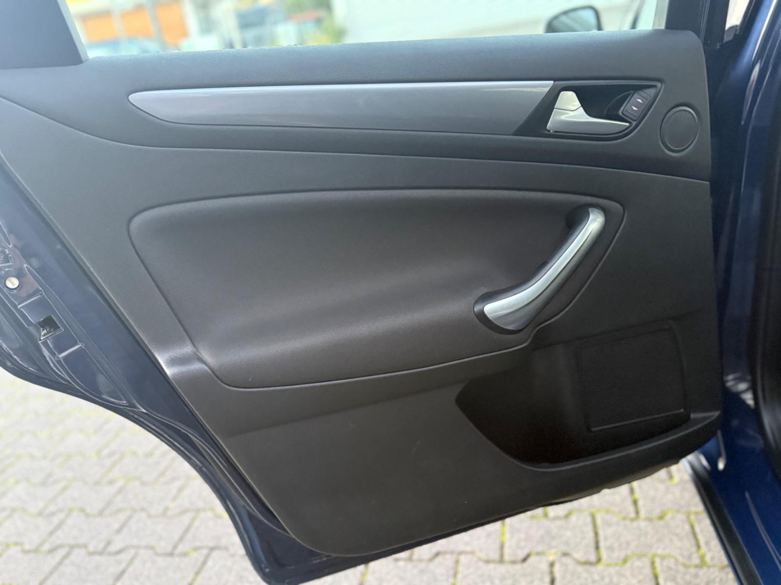 Ford Mondeo 2011 — photo 13