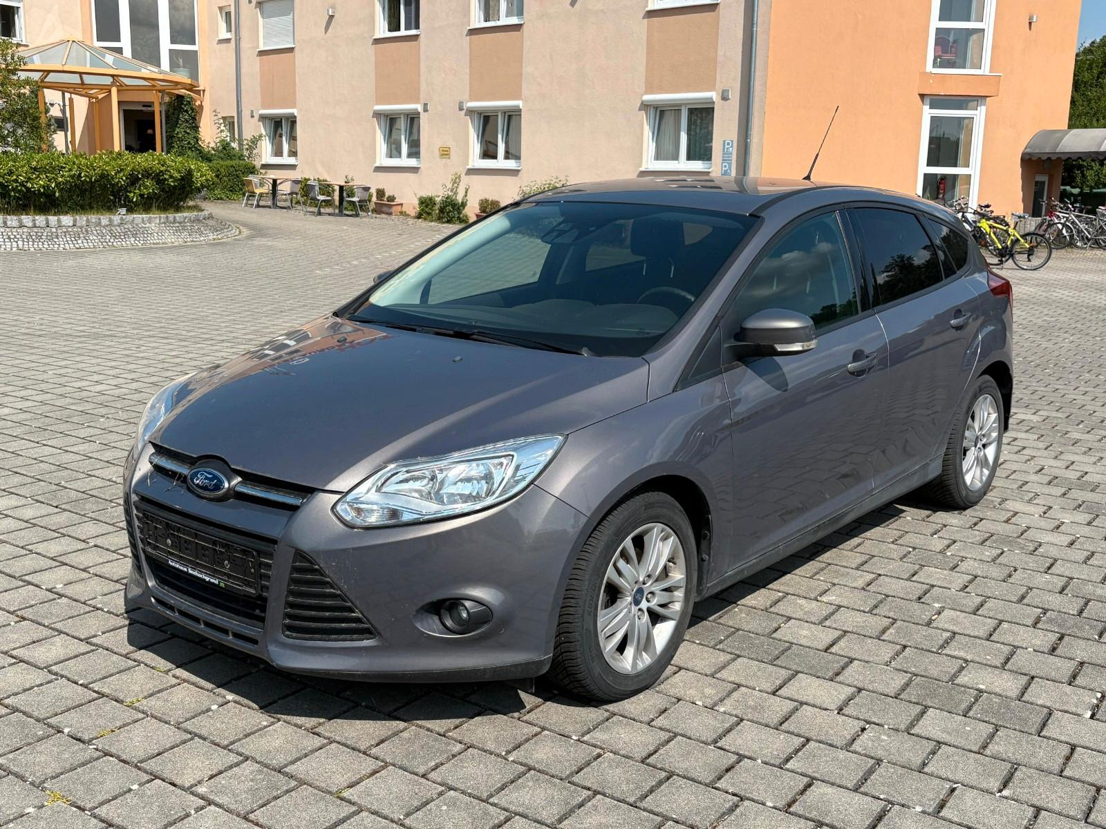 Ford Focus 1.0 Trend Ecoboost Klima AHK SHZ M.Schaden