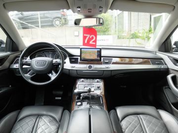 Audi A8 - 8