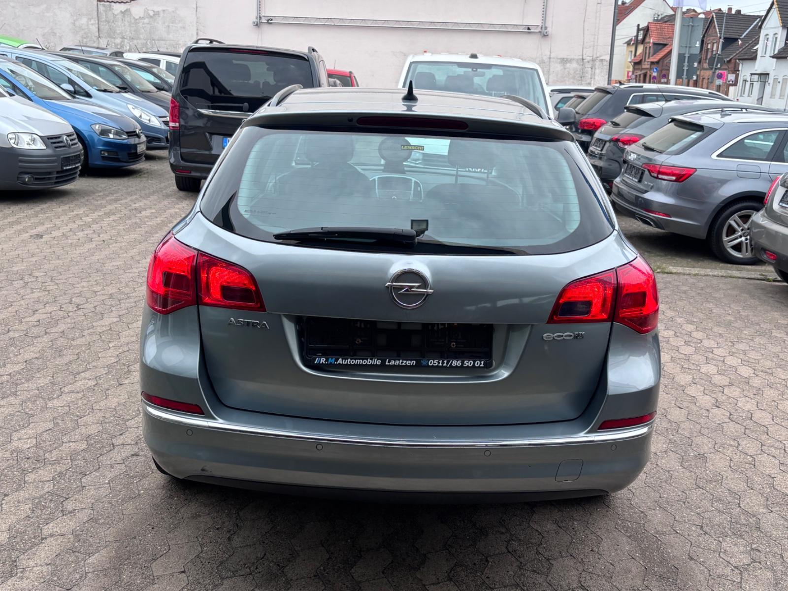 Opel Astra 2014 — photo 7