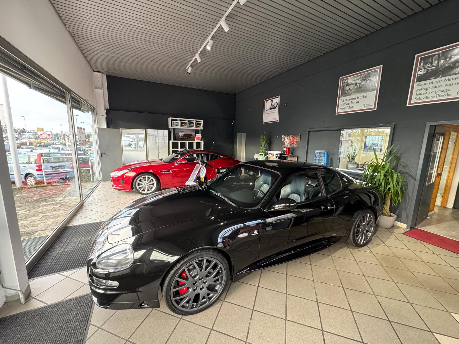 showroom-image-main