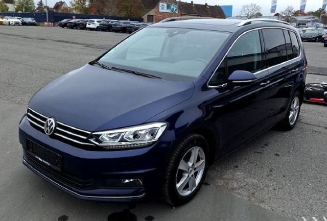 Volkswagen Touran Highline 7-Sitzer Pano ACC LED Navi R.Cam