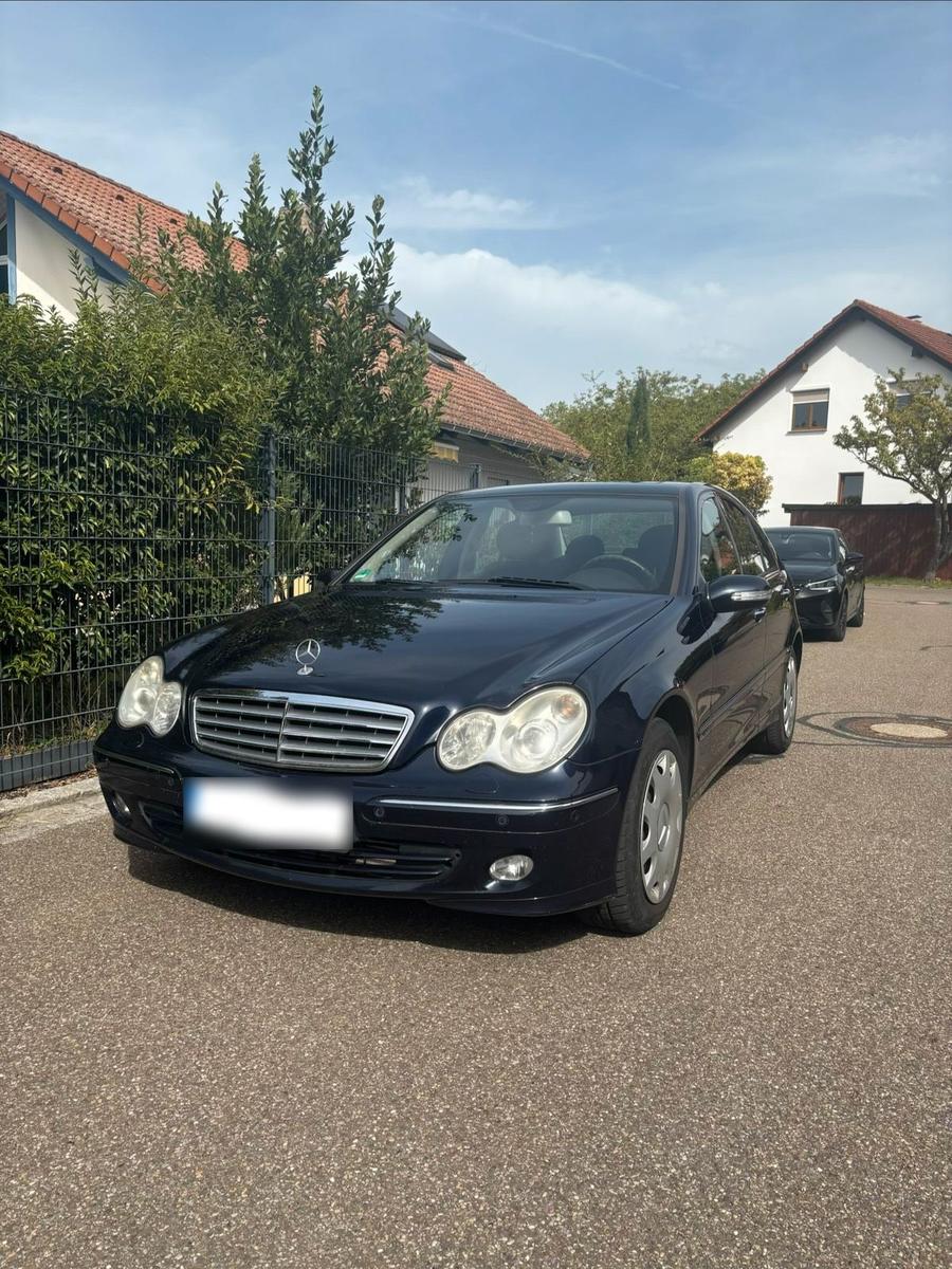 Mercedes-Benz C 220