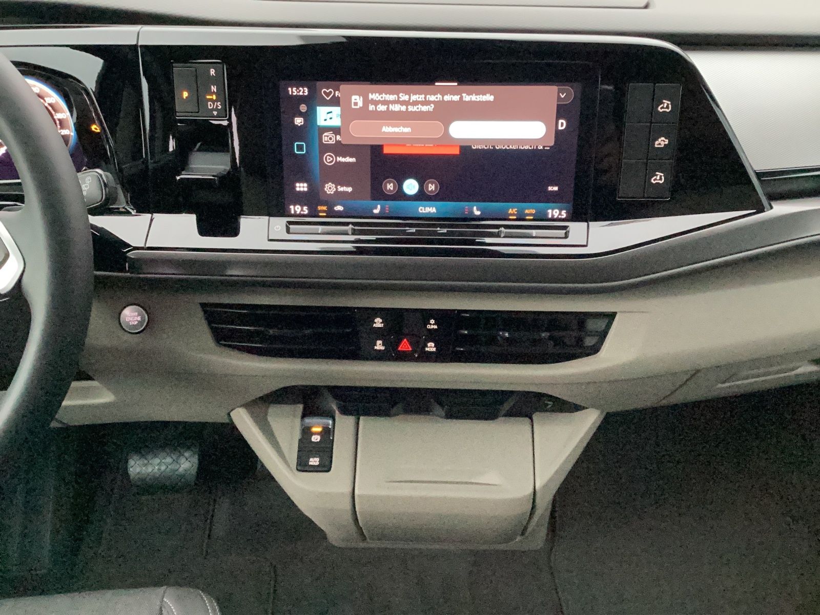 Fahrzeugabbildung Volkswagen T7 California Coast 7-DSG AHK NAVI STANDH. RFK