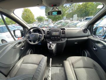 Opel Vivaro - 9