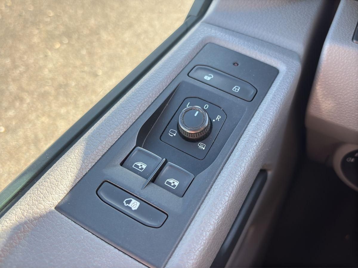 T6.1 Transporter 2.0 TDI DSG NAVI RFK LED ACC