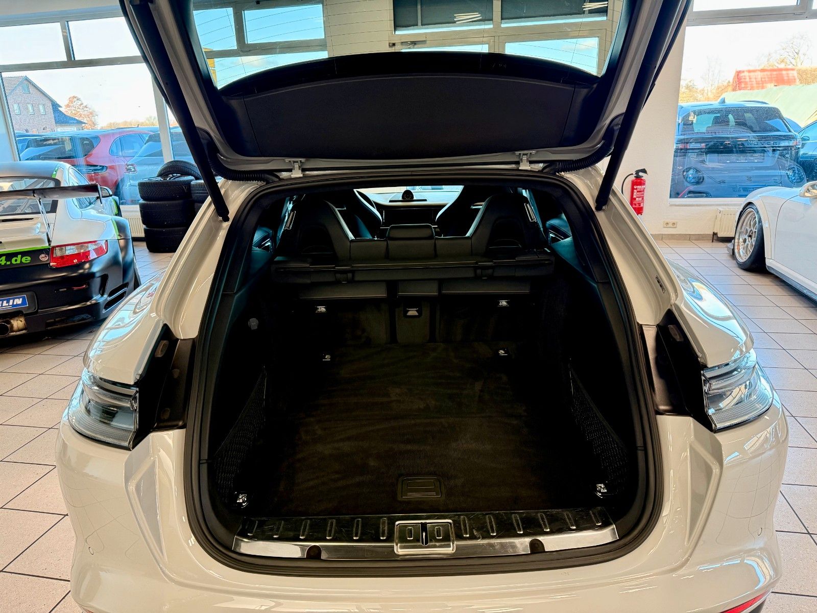 Fahrzeugabbildung Porsche Panamera GTS Sport Turismo Panorama/ACC/HeadUp