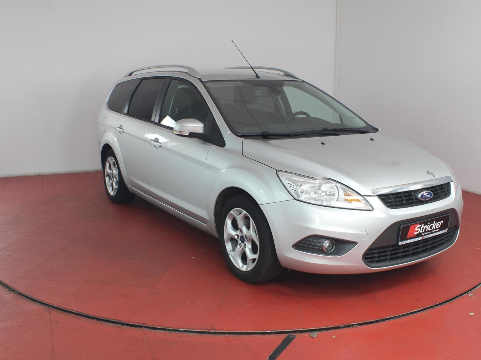 Ford Focus 2010 — photo 42