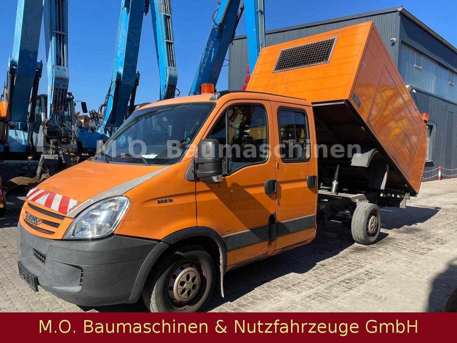 Fahrzeugabbildung Iveco Daily 35S12 A D/P / Doka / 3,5 t / Euro 3/