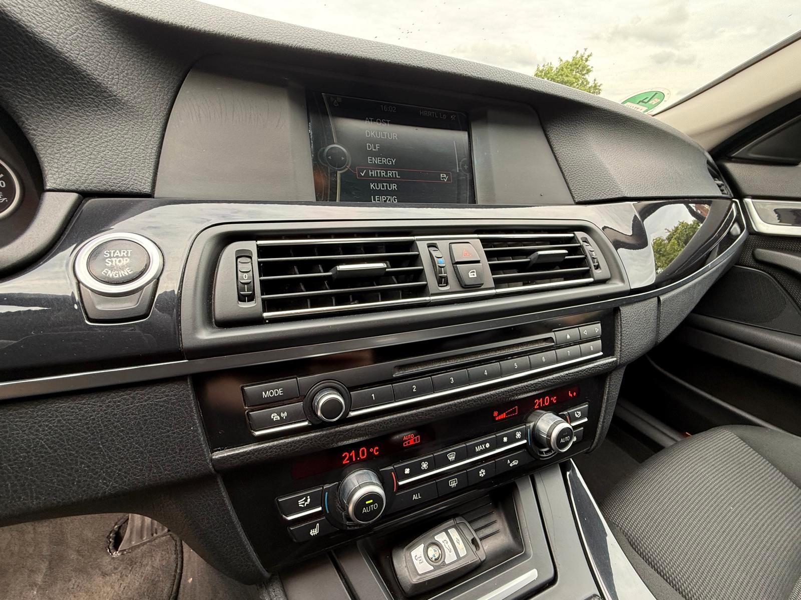 BMW 530 2011 — photo 11