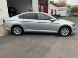 Volkswagen Passat 2.0 TDI Navi Kamera AHK PDC Klima - Volkswagen Passat aus 2017