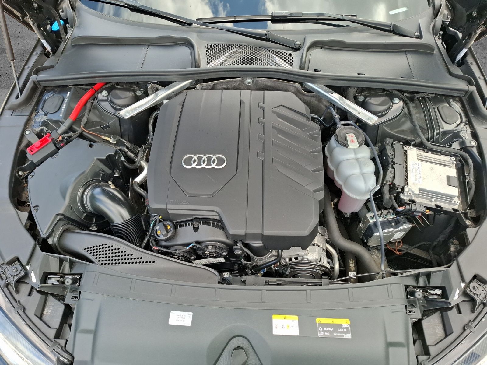 Fahrzeugabbildung Audi A4 Avant 35 TFSI S-tronic Navi GRA PDC SH LM