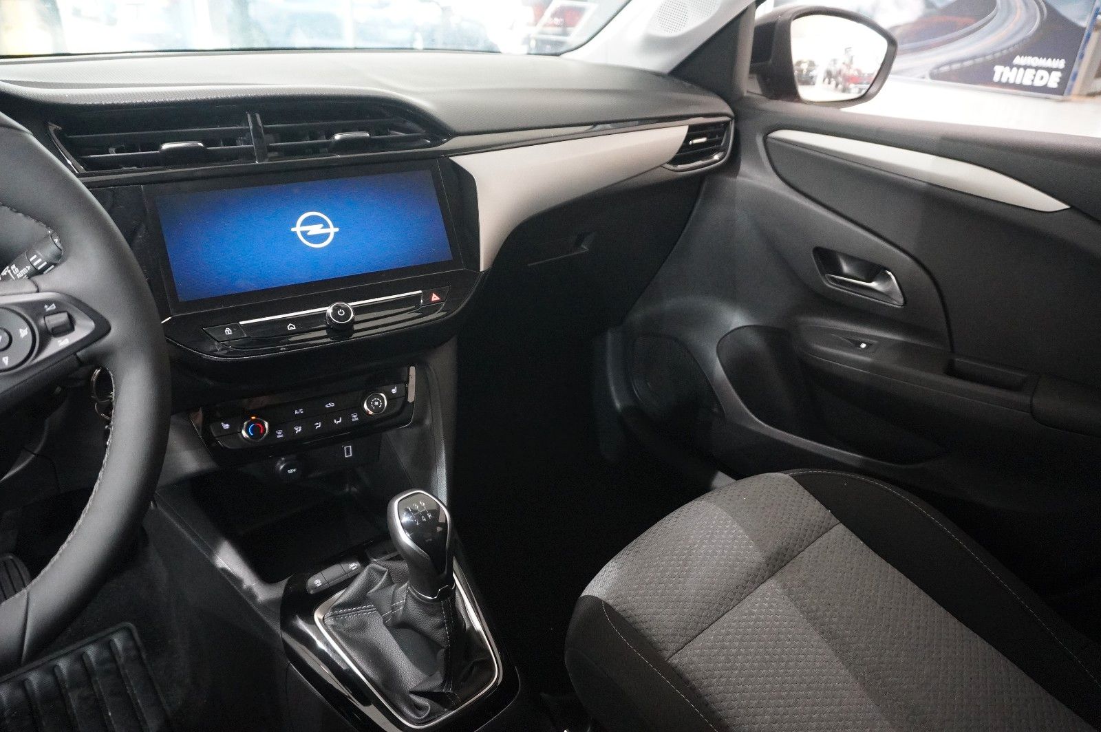 Fahrzeugabbildung Opel Corsa F 1.2 FACELIFT NAVI/LED/KAMERA/VIRTU./DAB+