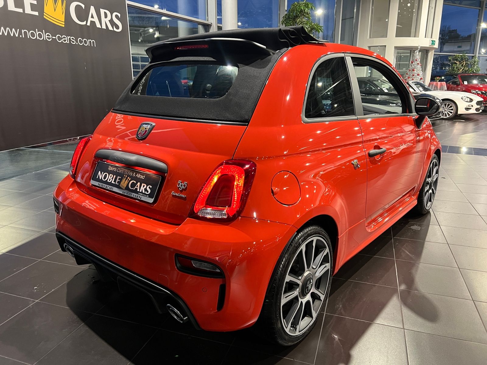 Fahrzeugabbildung Abarth 595C Turismo CARPLAY LEDER PDC