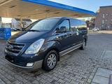 Hyundai Grand Starex 2016  2.5 CRDi Diesel - Hyundai mit Diesel-Antrieb: Starex