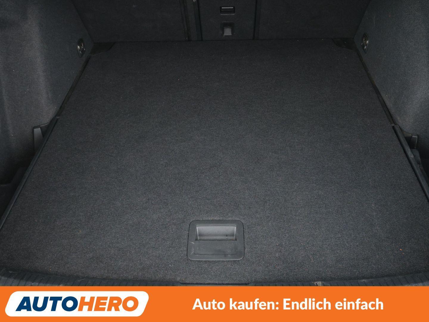 Volkswagen Golf VIII 2.0 TDI Life Aut.*NAV*ACC*PDC*SHZ*BT*, миниатюра 16