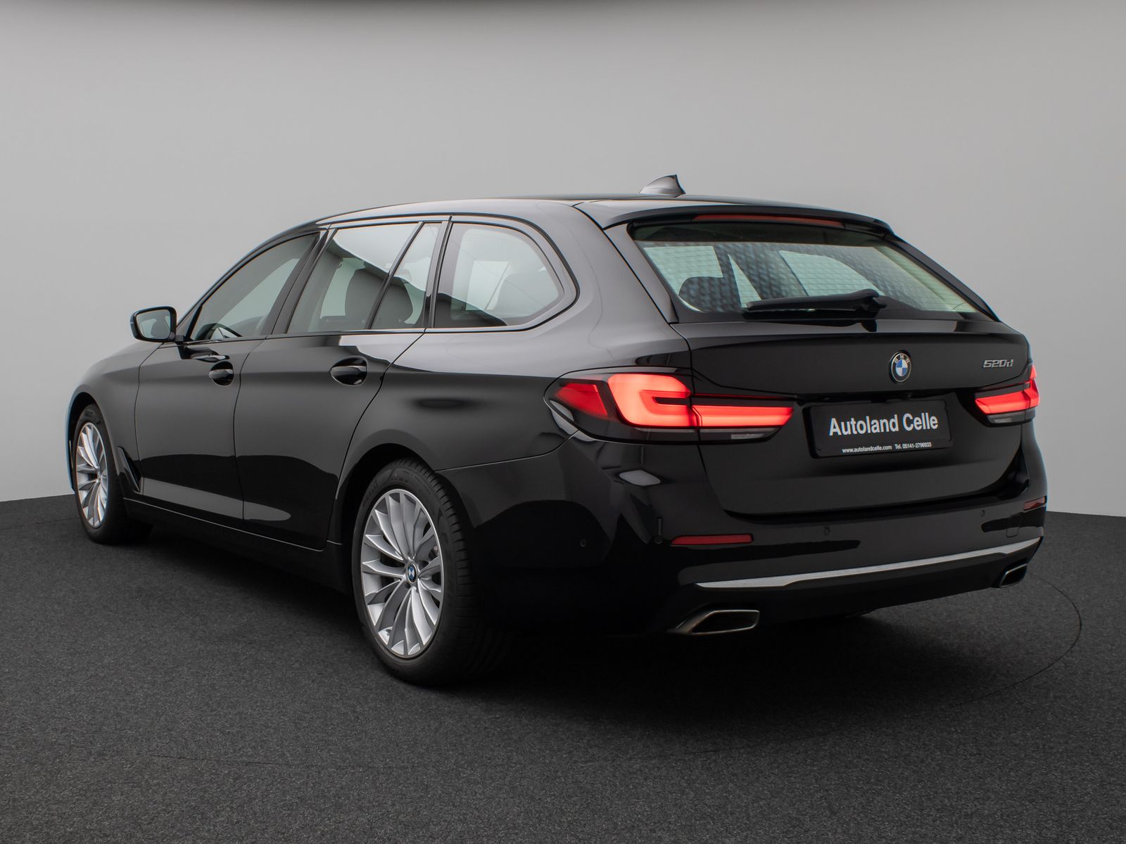 Fahrzeugabbildung BMW 520d Luxury Line Kamera DAB H/K DisplKey Alarm