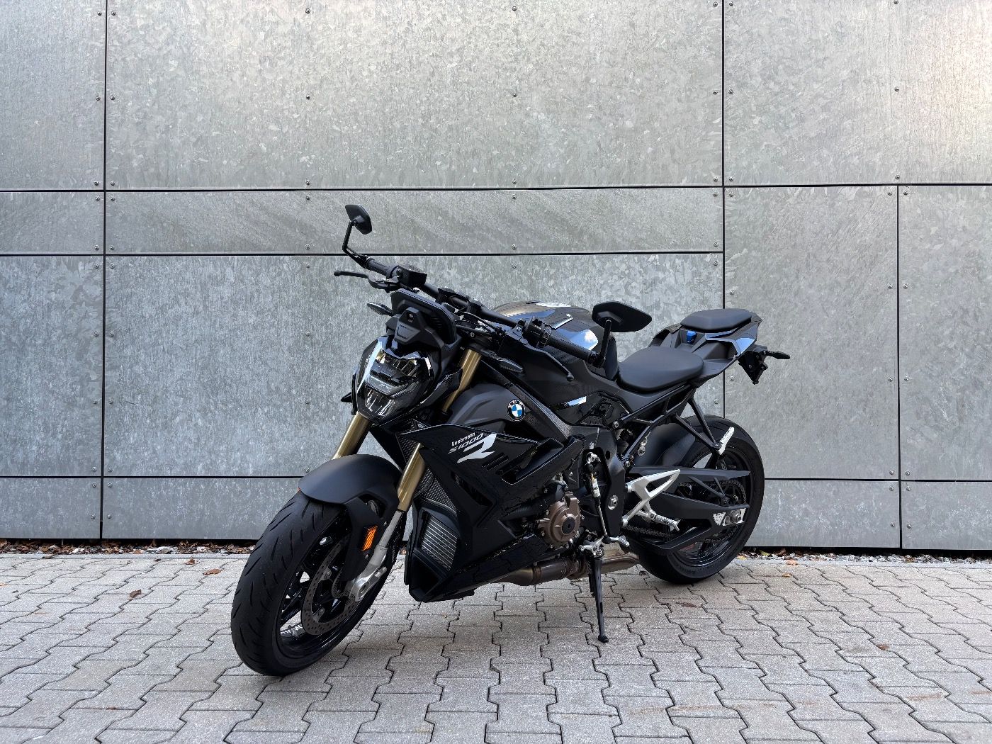 Fahrzeugabbildung BMW S 1000 R Komfortpaket, Dynamikpaket Lenkerendspi