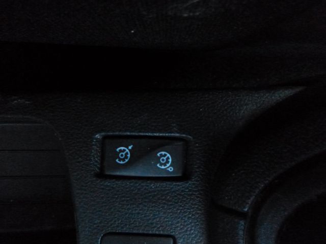 Fahrzeugabbildung Renault Clio IV Life >Navigation<