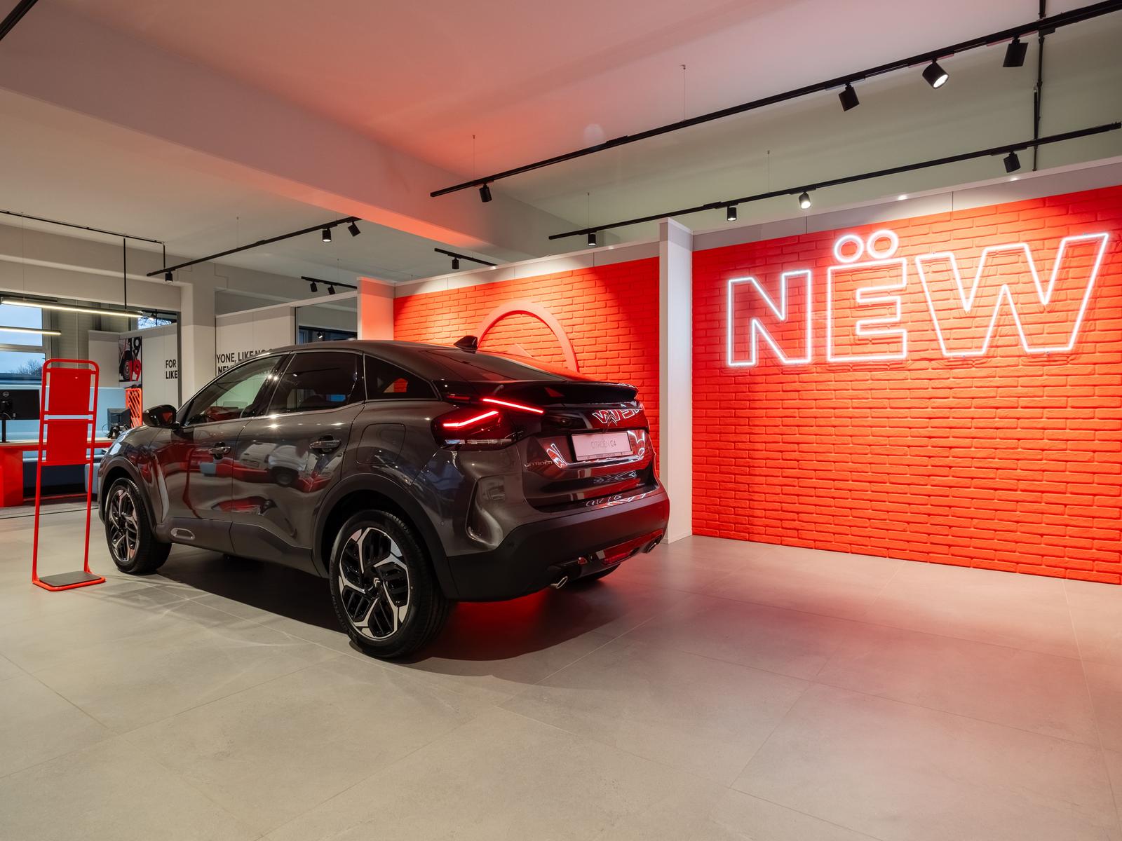showroom-image-bottom