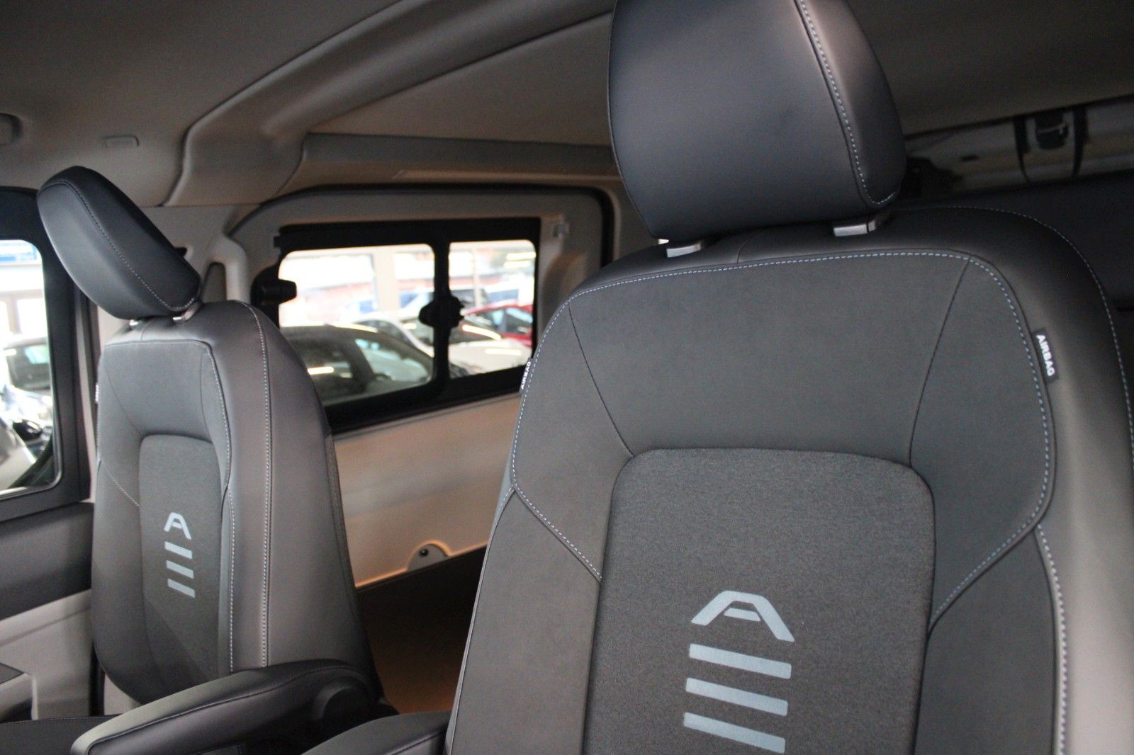 Fahrzeugabbildung Ford NUGGET L1 Active MARKISE + Aufstelldach SOFORT