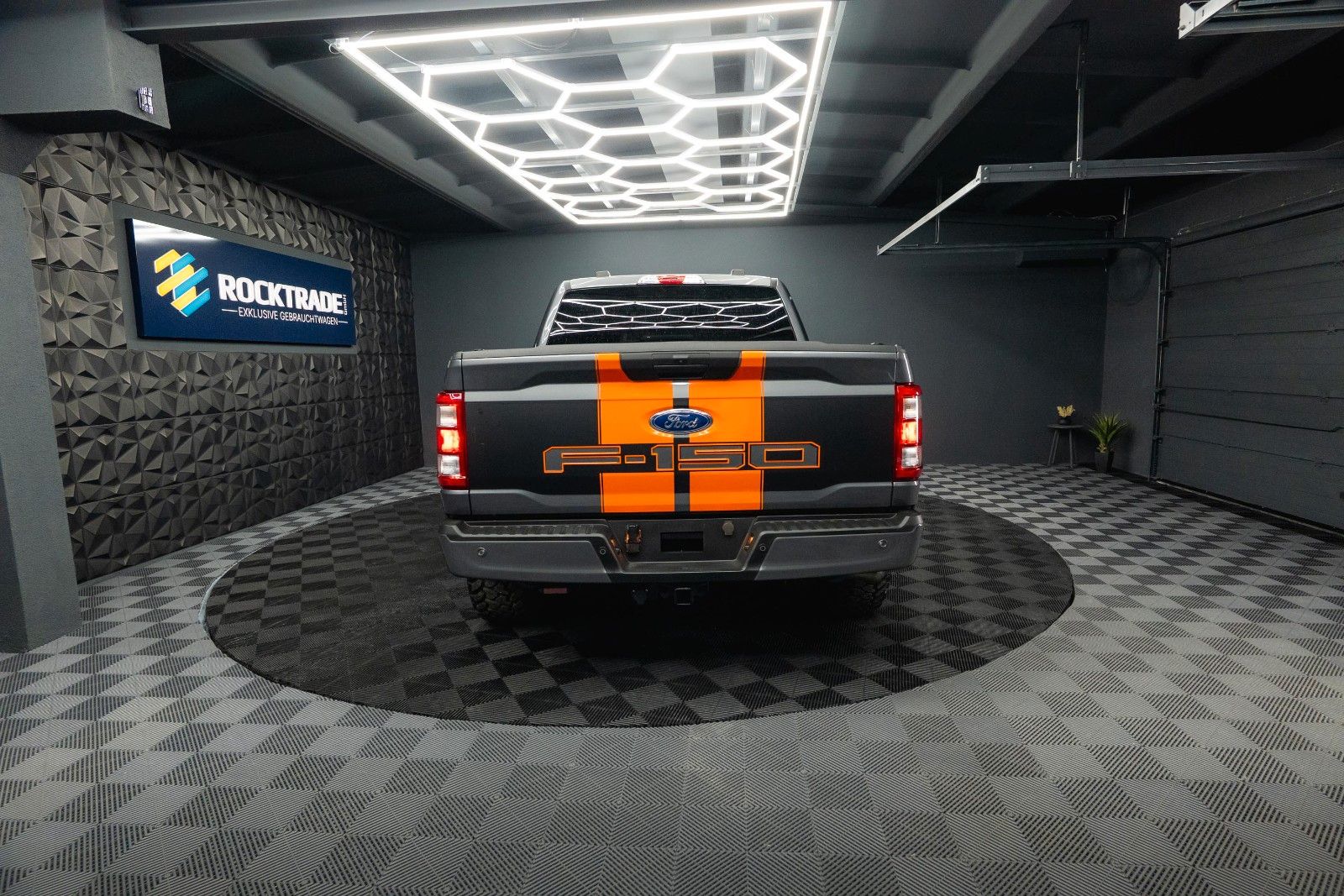 Fahrzeugabbildung Ford F150 5.0L V8 4x4 Offroad SuperCrew RAPTOR 19%