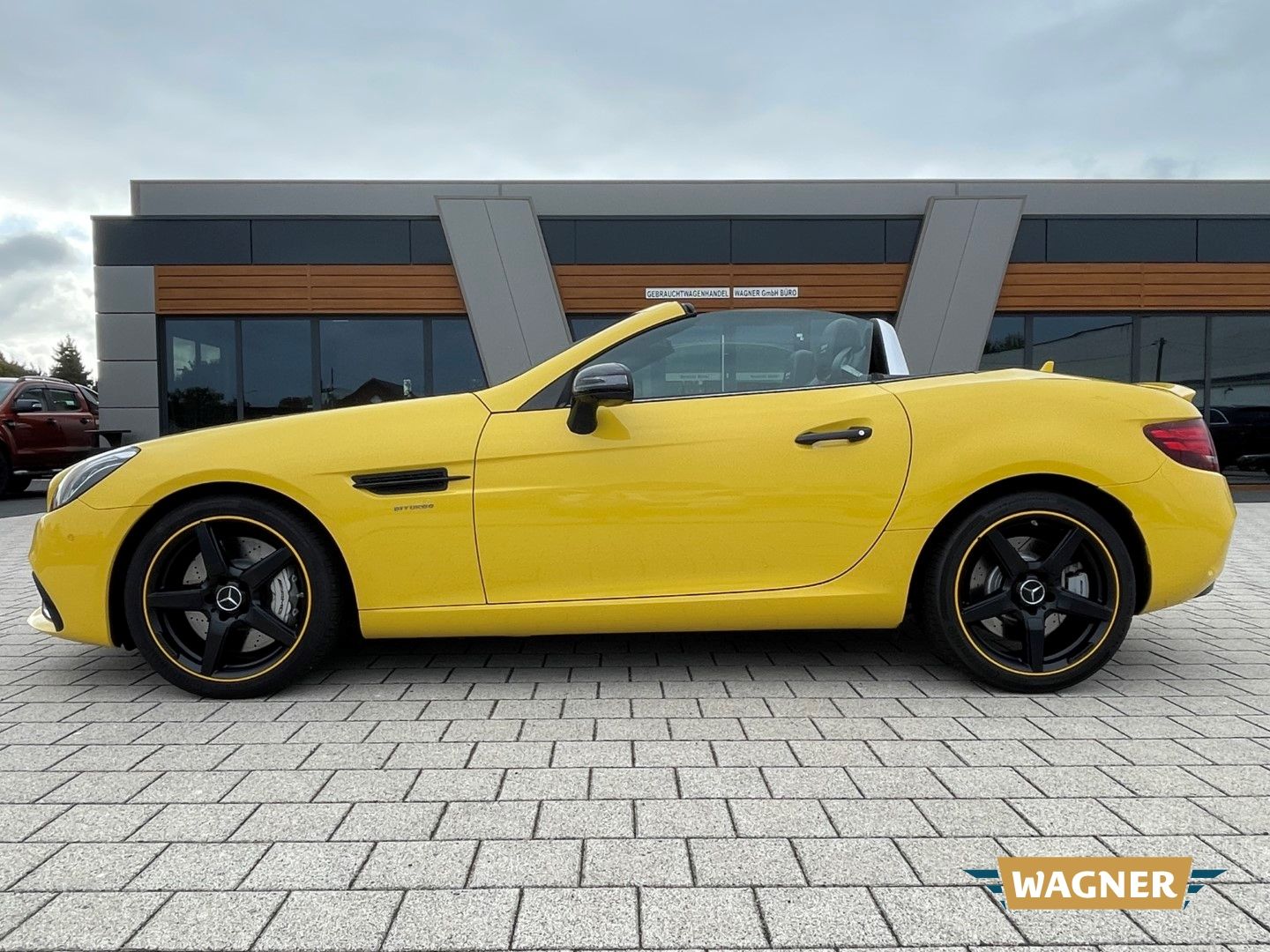 Fahrzeugabbildung Mercedes-Benz SLC 43 AMG FinalEdition  Harman Kardon Sportsitz