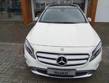 Mercedes-Benz GLA 180 Navi Xenon Pano Dach - Mercedes-Benz GLA 180: Automatik