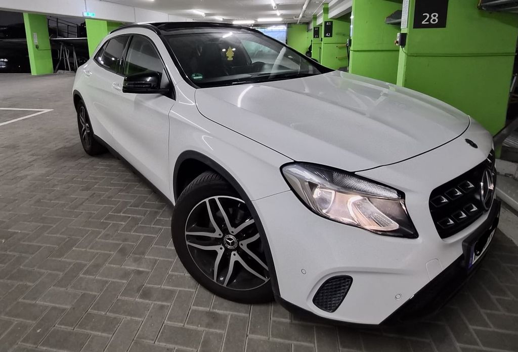 Image of Mercedes-Benz GLA 200