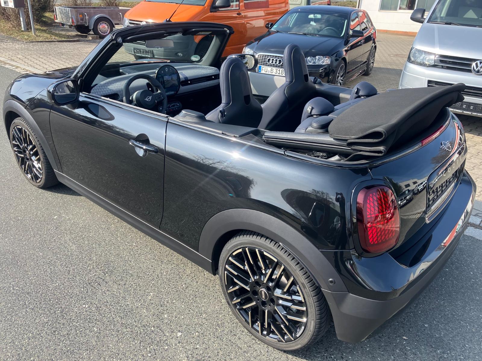 MINI COOPER Cabrio Cooper C Favoured Trim