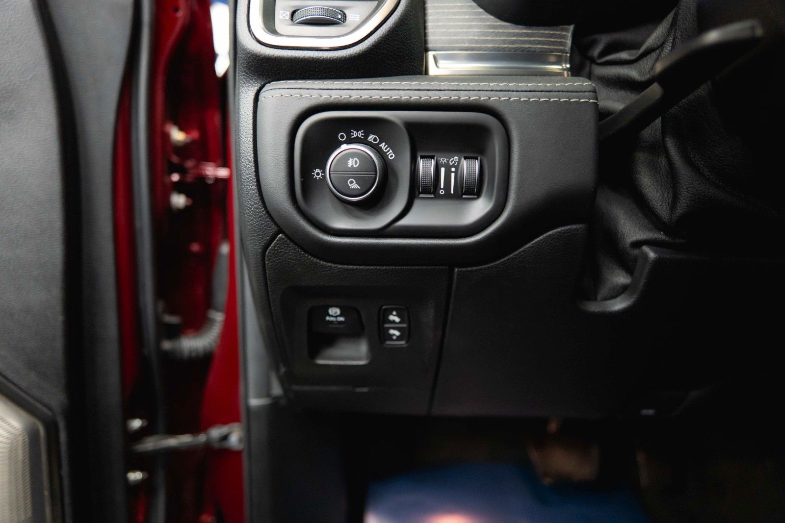 Fahrzeugabbildung Dodge RAM 5.7 V8 HEMI LIMITED Offroad FULL Options ACC