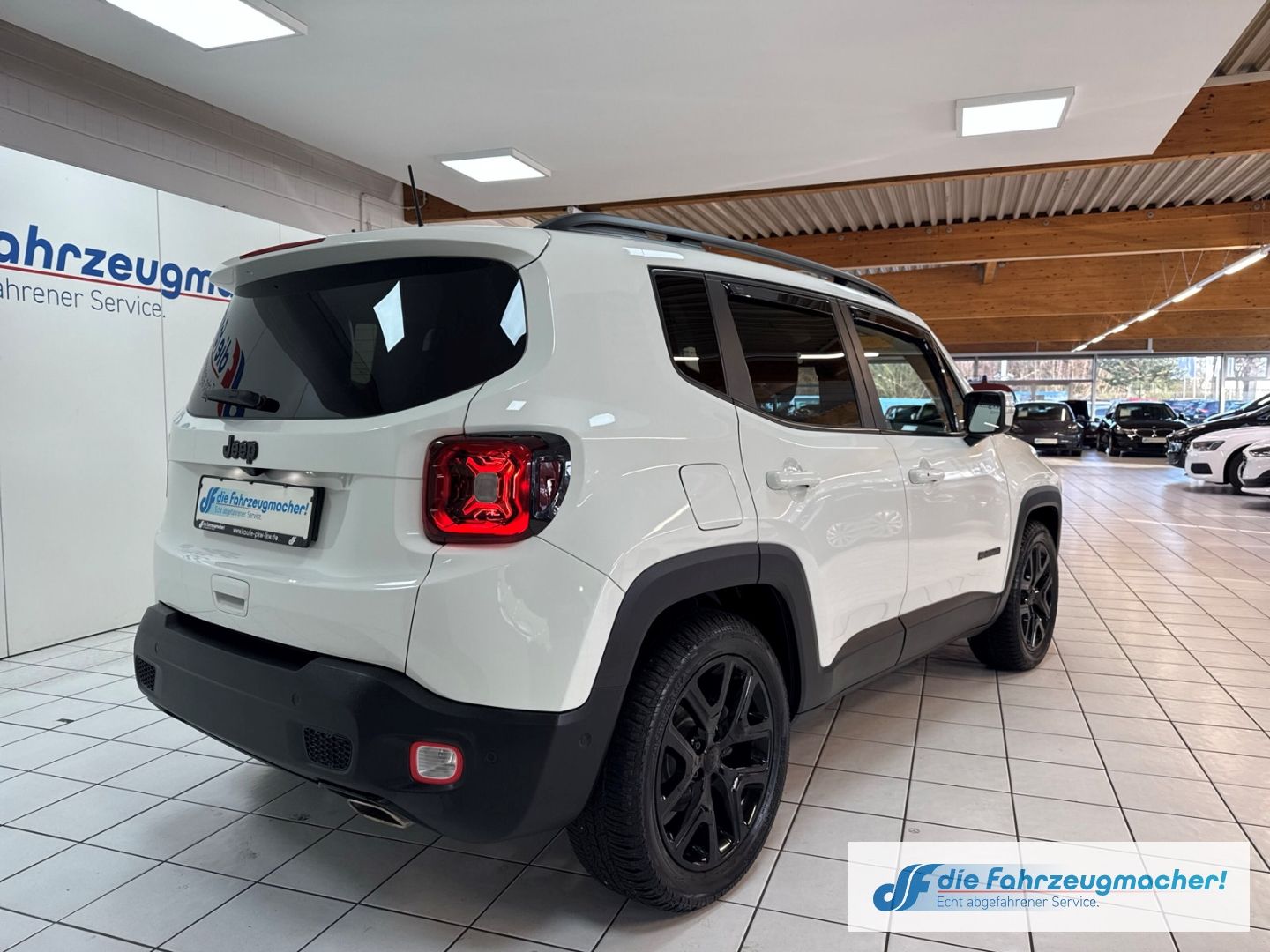 Fahrzeugabbildung Jeep Renegade Limited FWD Navi Soundsystem ACC DAB Am