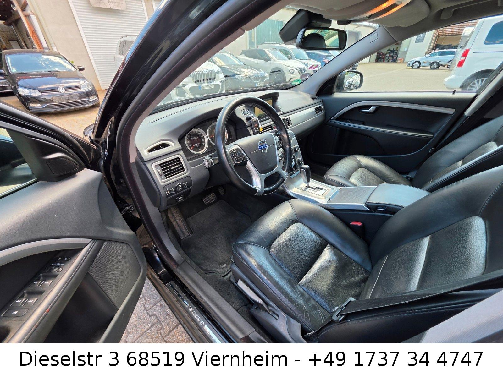 Volvo V70 2012 — photo 10