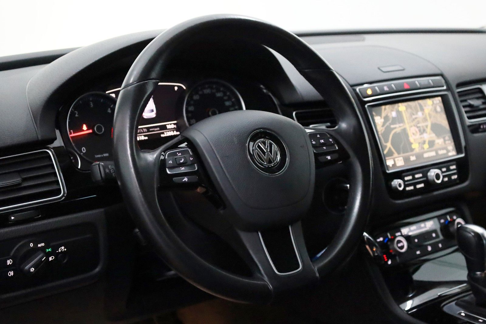 Fahrzeugabbildung Volkswagen Touareg V6 TDI 4M Navi,Xenon,360° Kamera,AHK