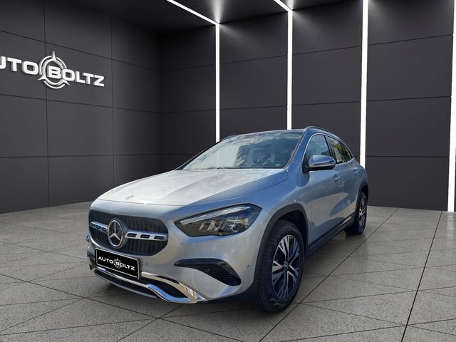 MERCEDES-BENZ GLA 200 Progressive Pano Winter P. Kamera