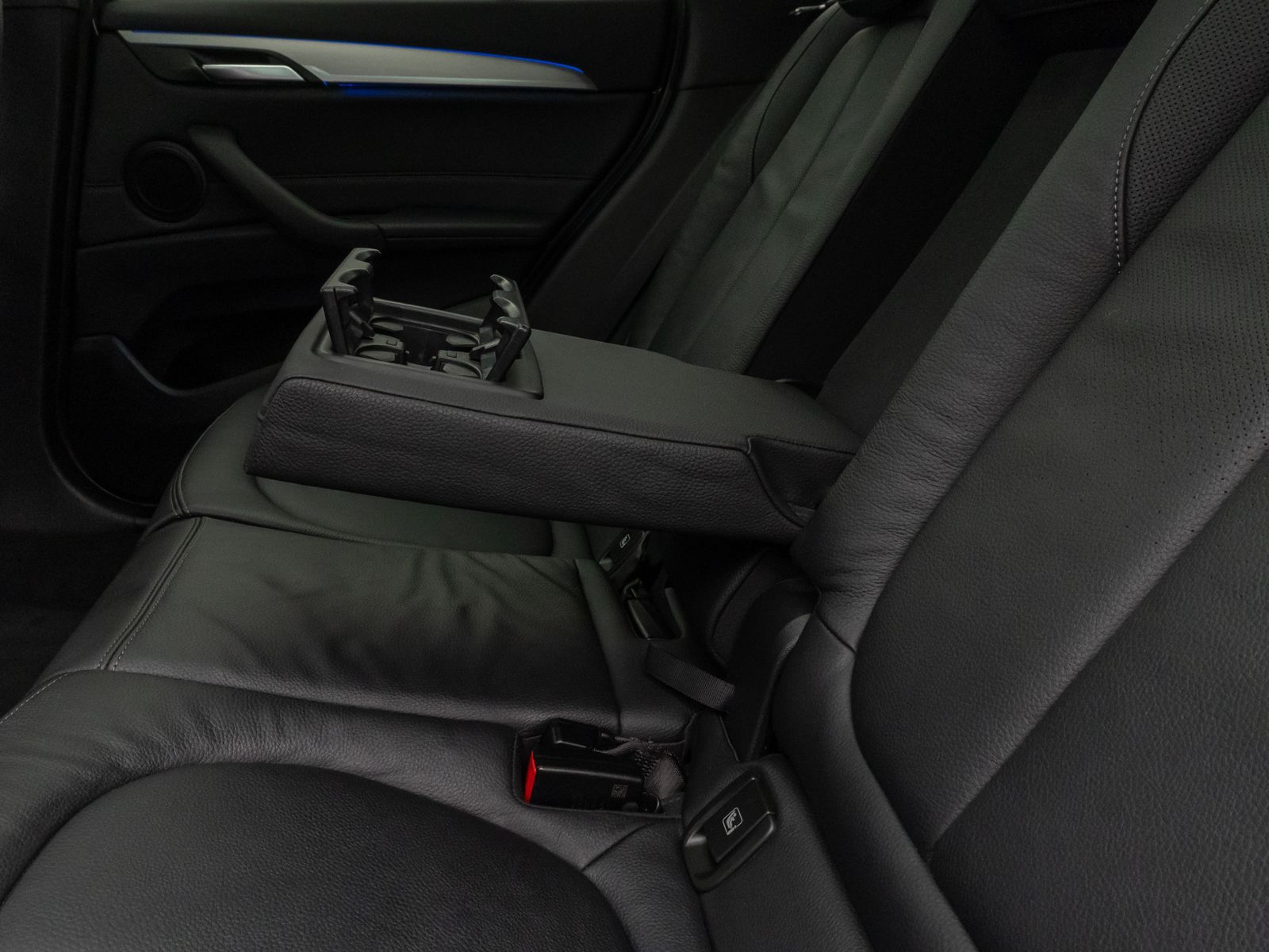 Fahrzeugabbildung BMW X1 xD20d M Sport ACC HUD DAB Panorama HiFi Leder