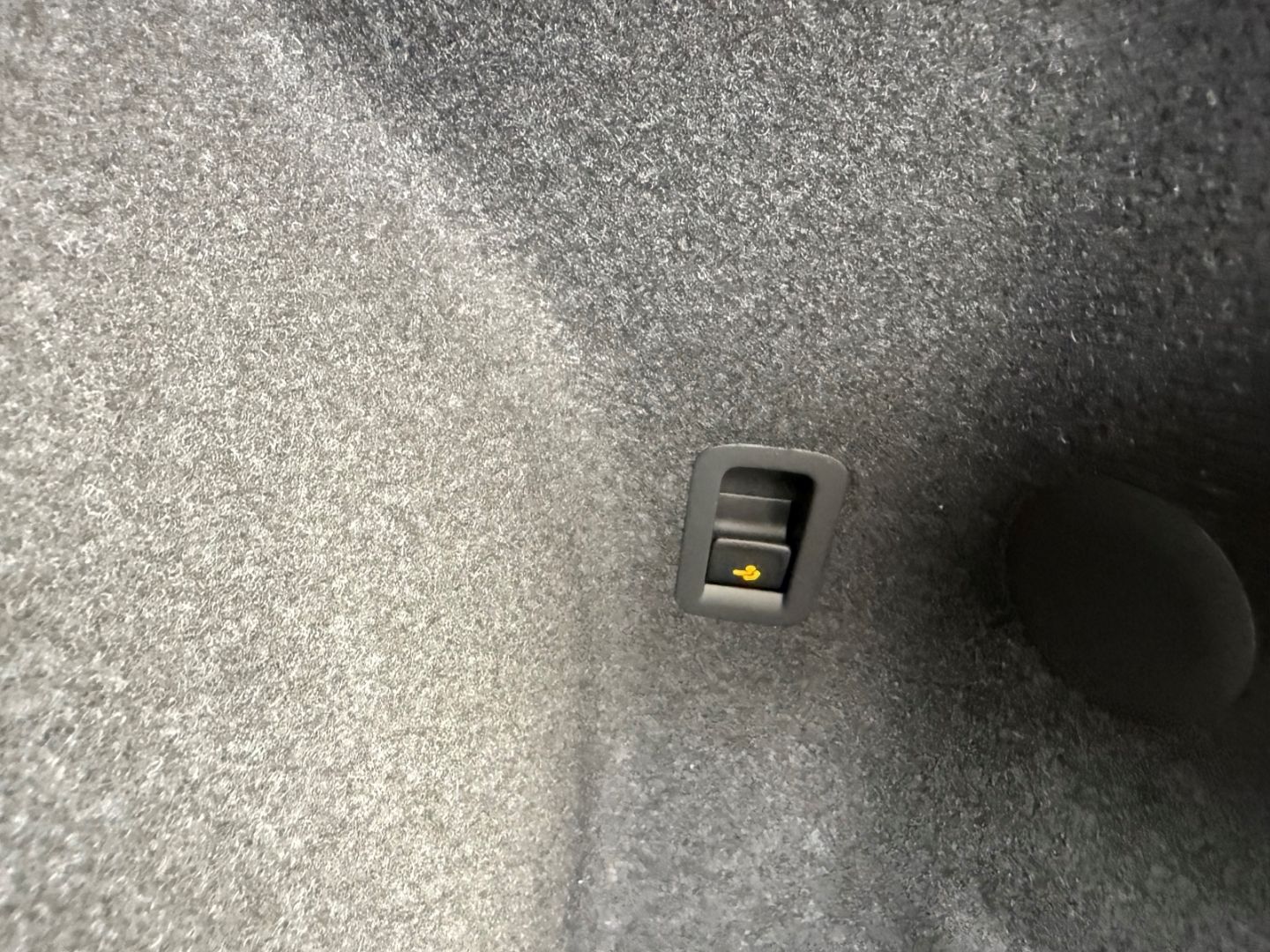 Fahrzeugabbildung CUPRA Terramar 2.0 TSI 4drive VZ HUD AD Pano Navi LED