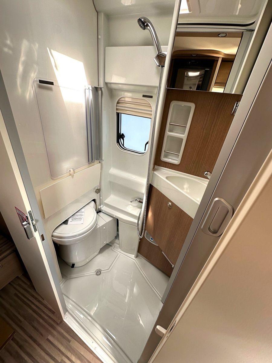 Fahrzeugabbildung Malibu Van comfort 640 LE R1-1