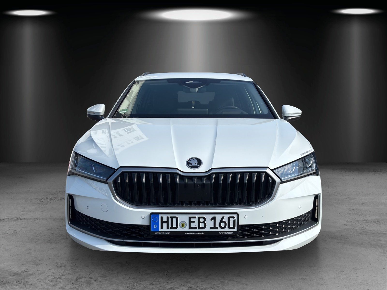 Fahrzeugabbildung SKODA Superb Combi Selection 2,0 TDI 142 kW DSG 4x4